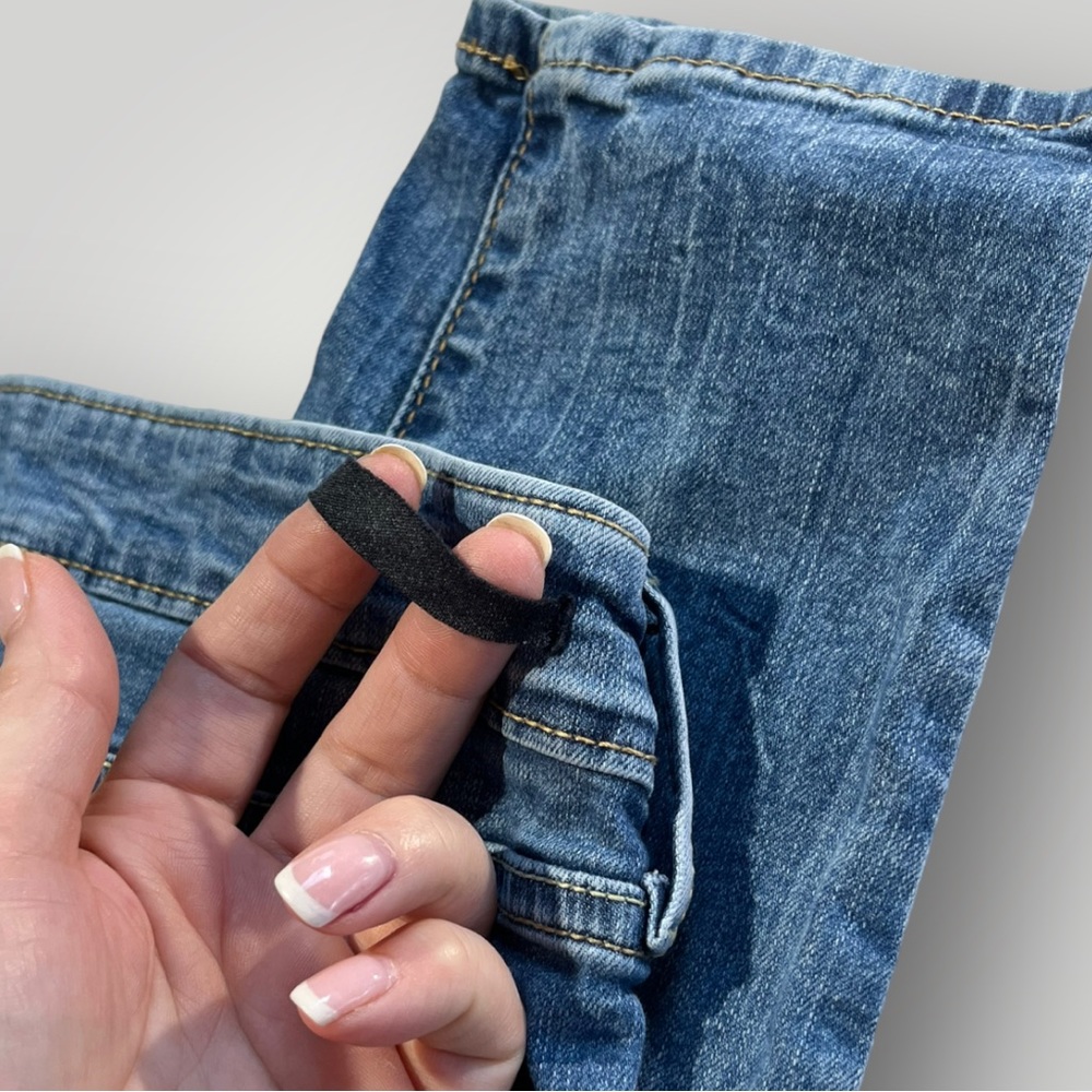 Denizen from Levi’s Low Rise Distressed Jeggings 15 - Picture 9 of 16